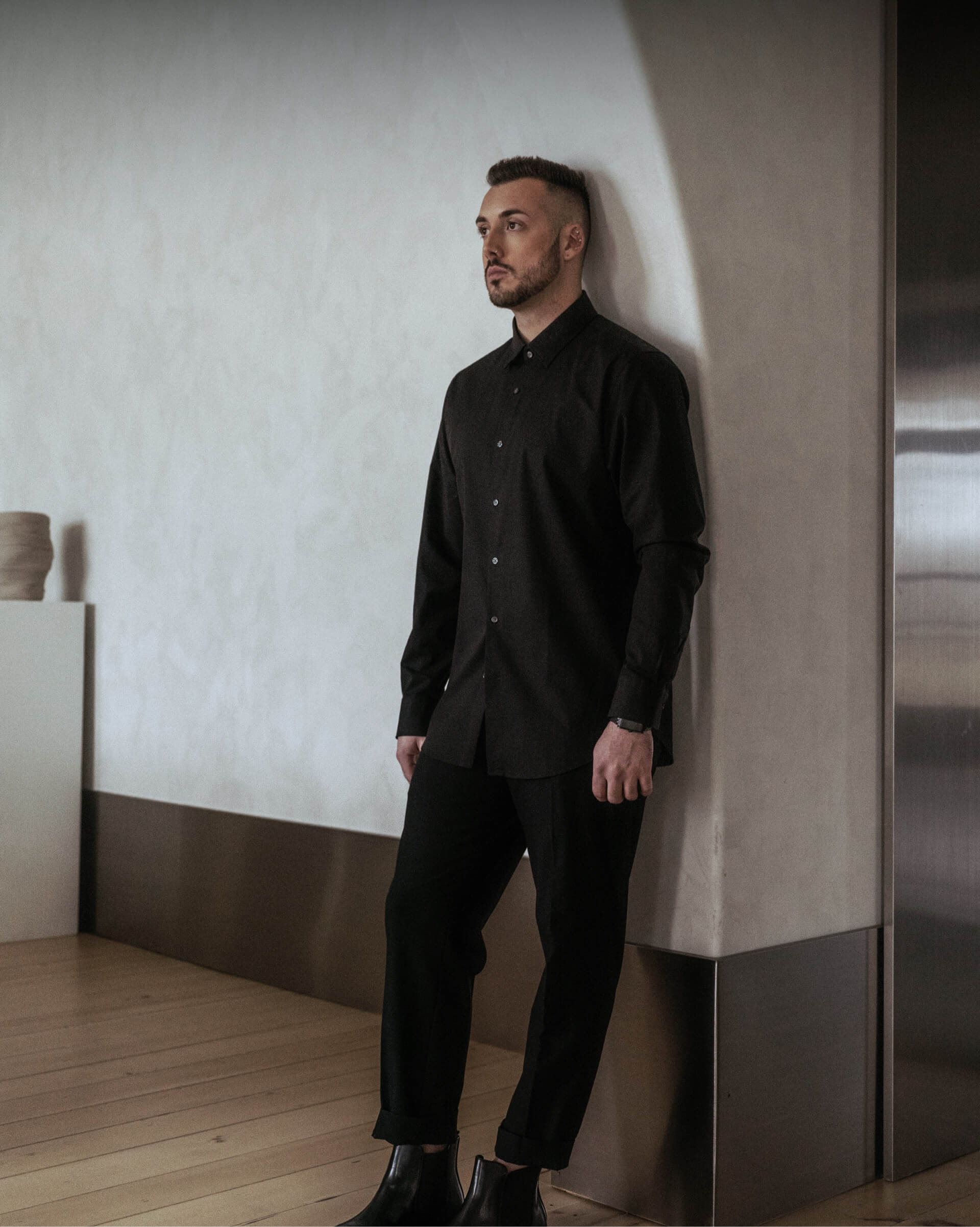 Jarod McManus wears VIEREN Matte Black watch