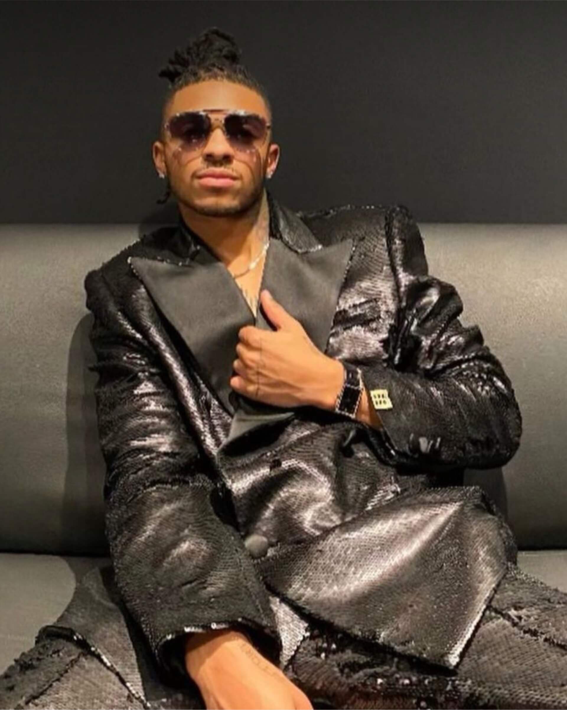 Tone Stith wearing VIEREN Black Croc leather watch at Grammys