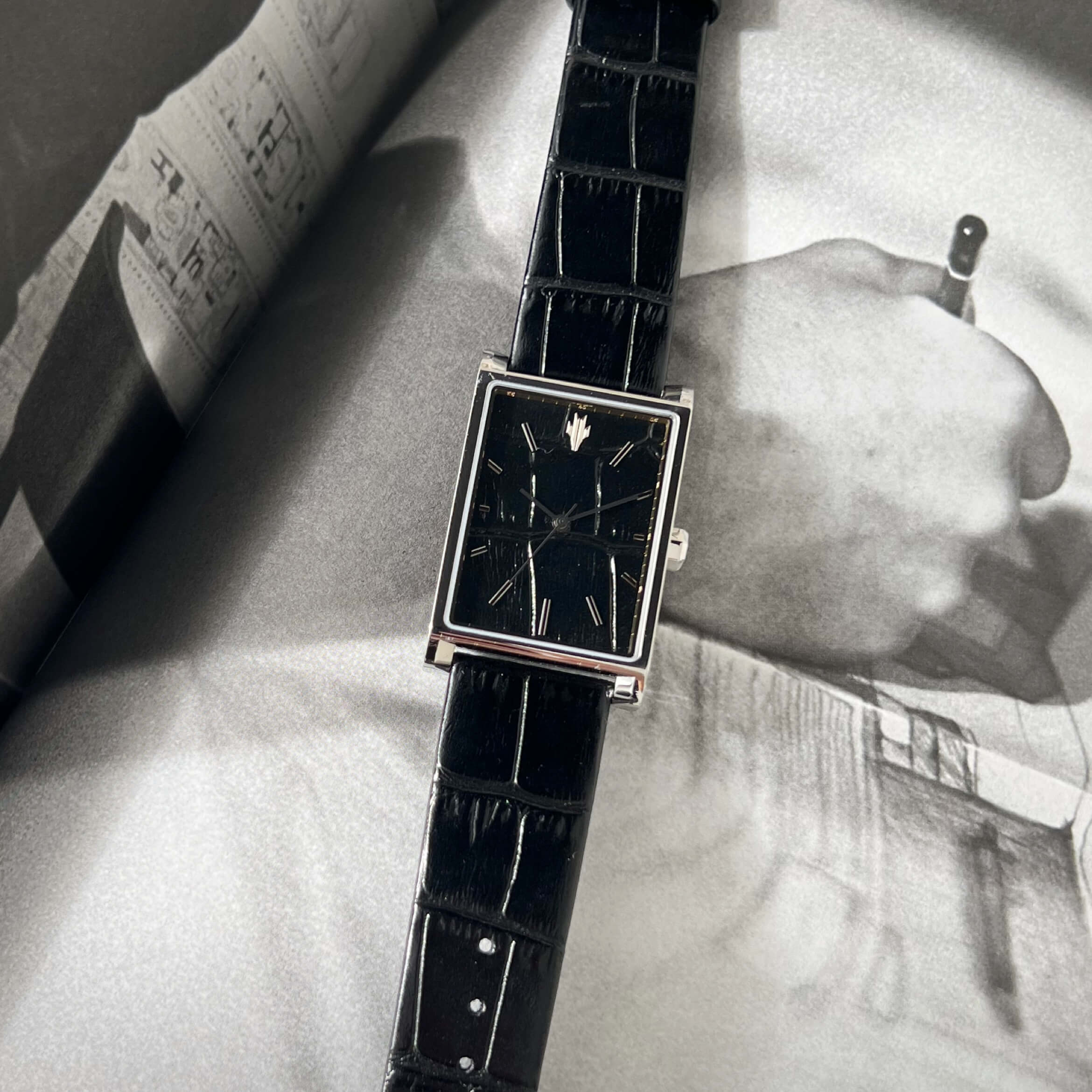 VIEREN Black Croc Leather rectangular watch graduation gift