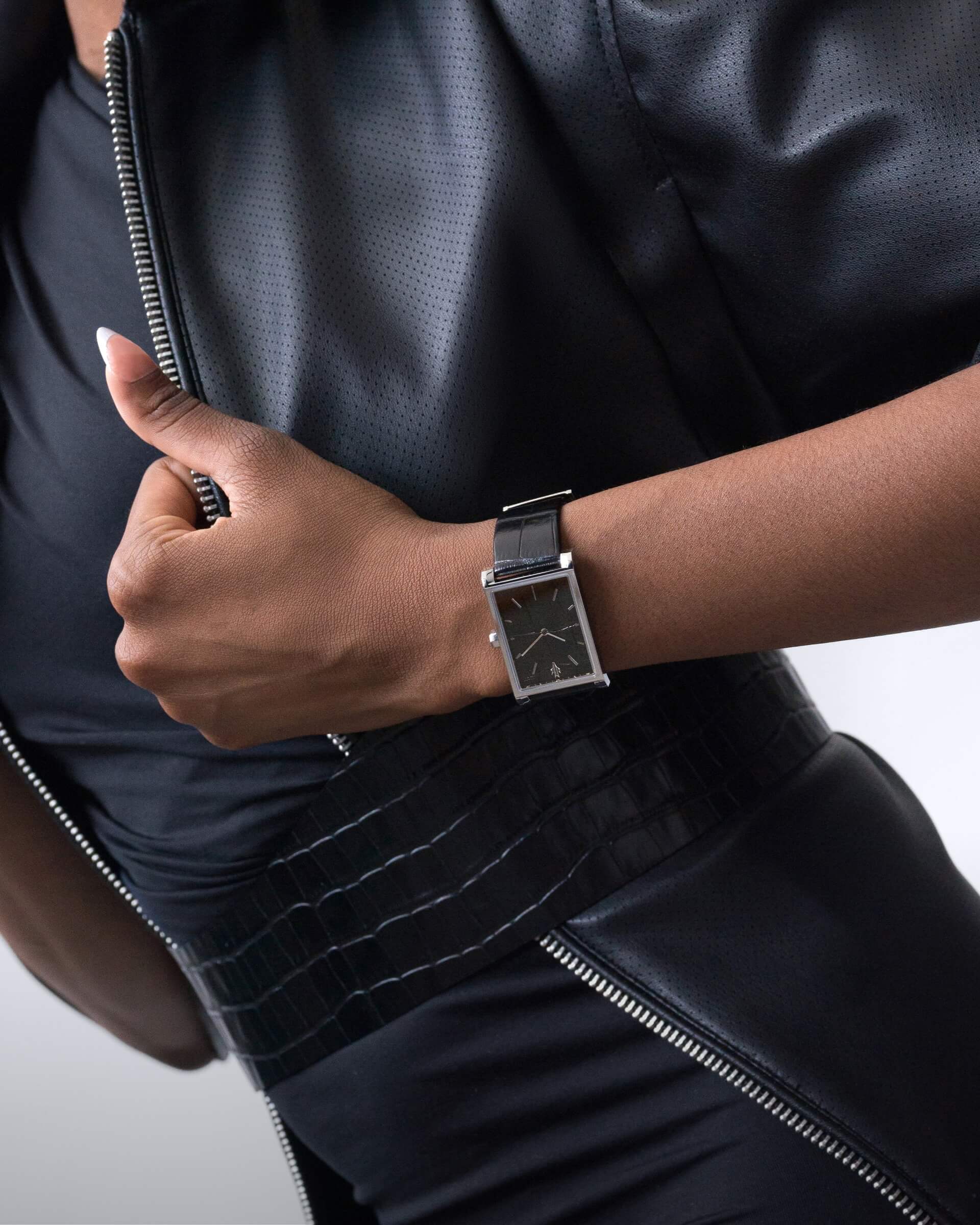 VIEREN Black Croc Leather women's rectangular watch