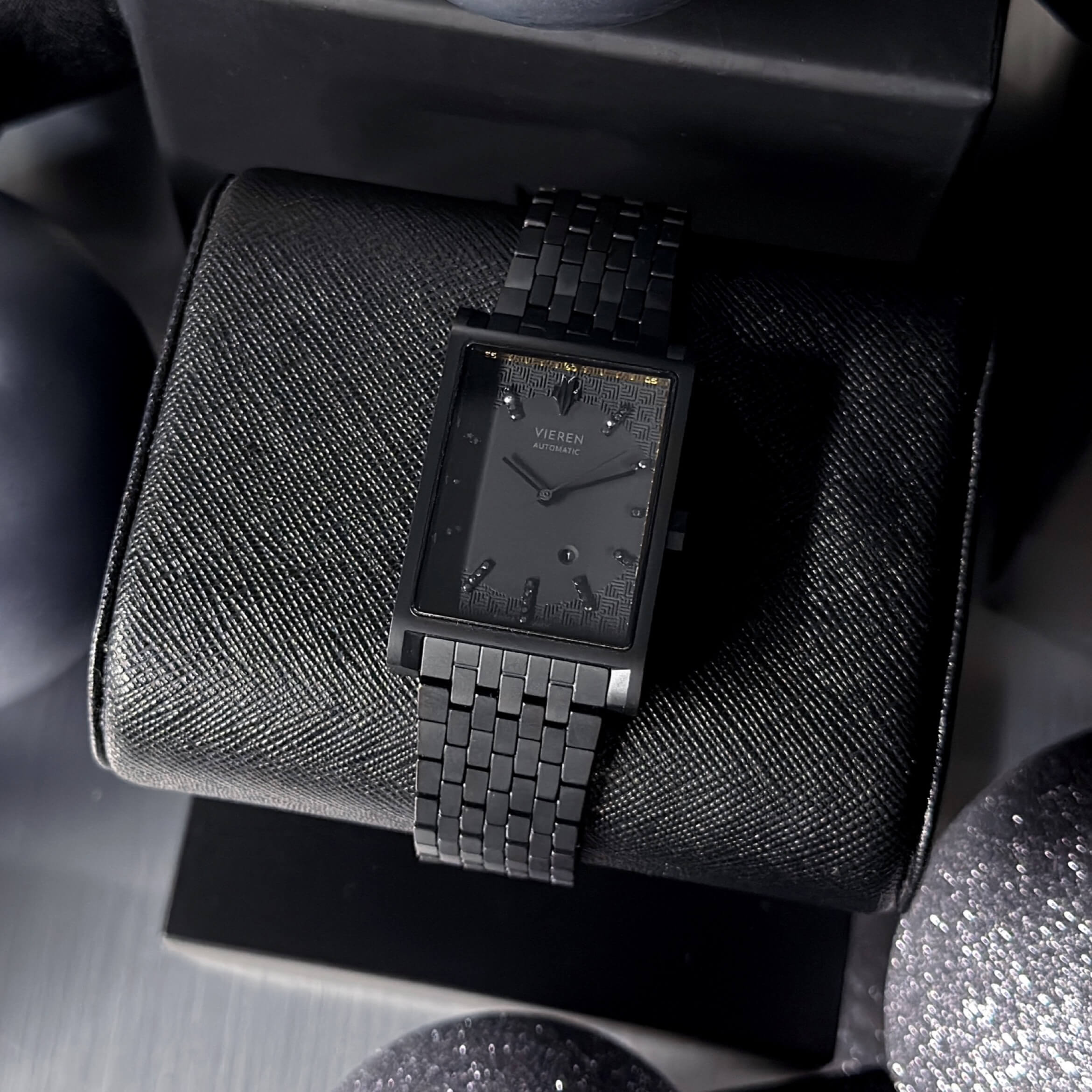 VIEREN Black Diamond rectangular watch holiday gift