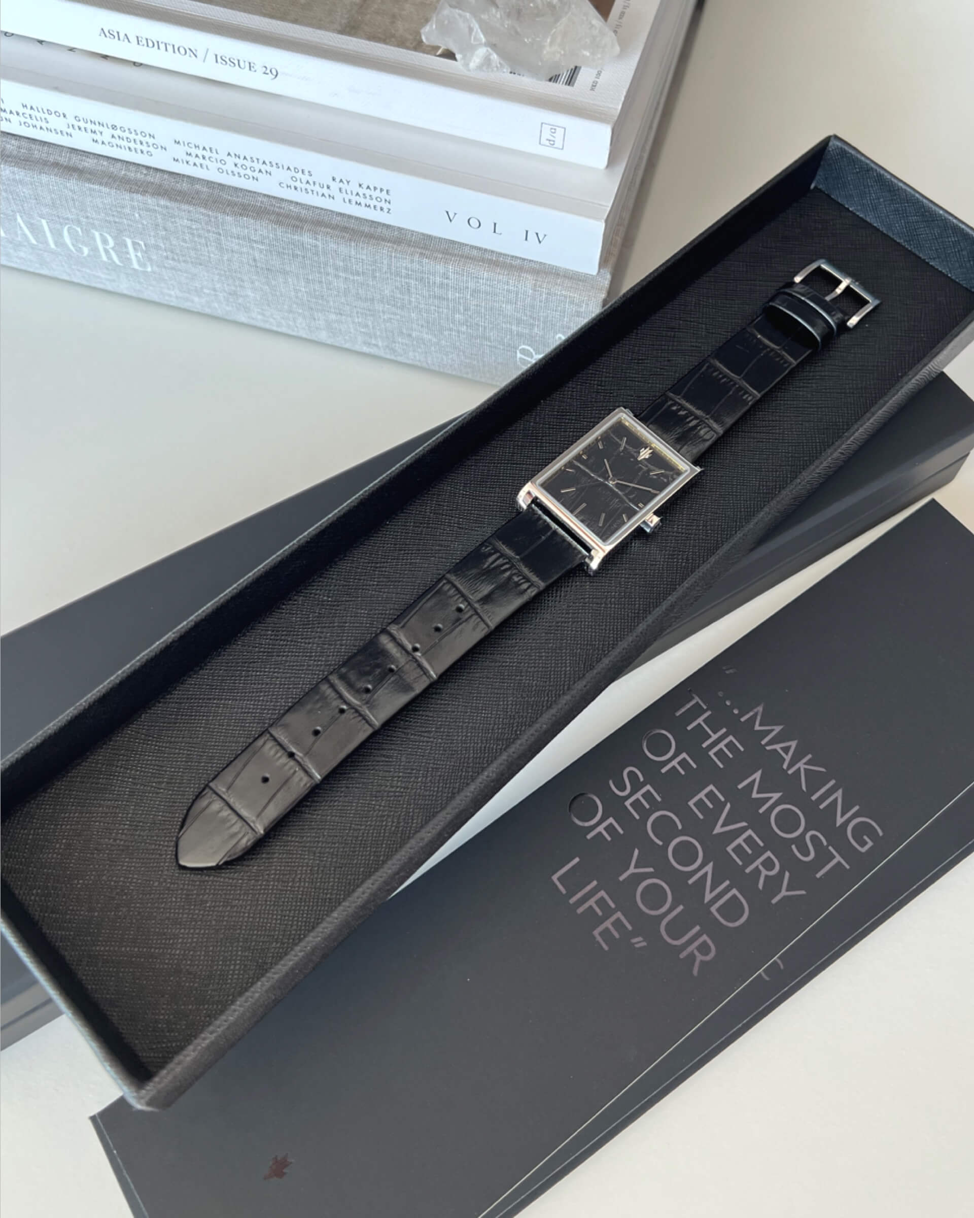 VIEREN black leather rectangular watch with valet tray and box set with printed materials