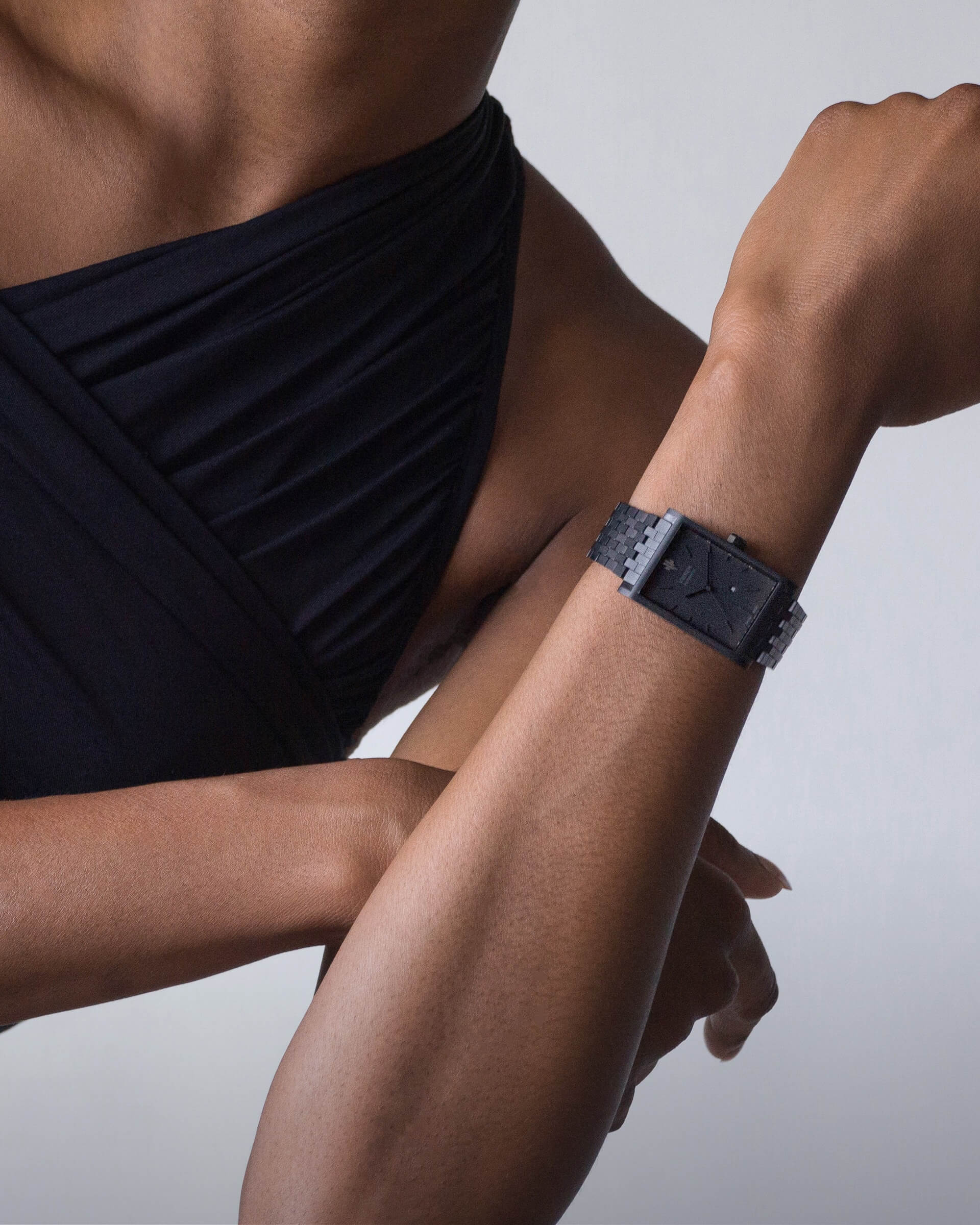 VIEREN Matte Black women's rectangular watch