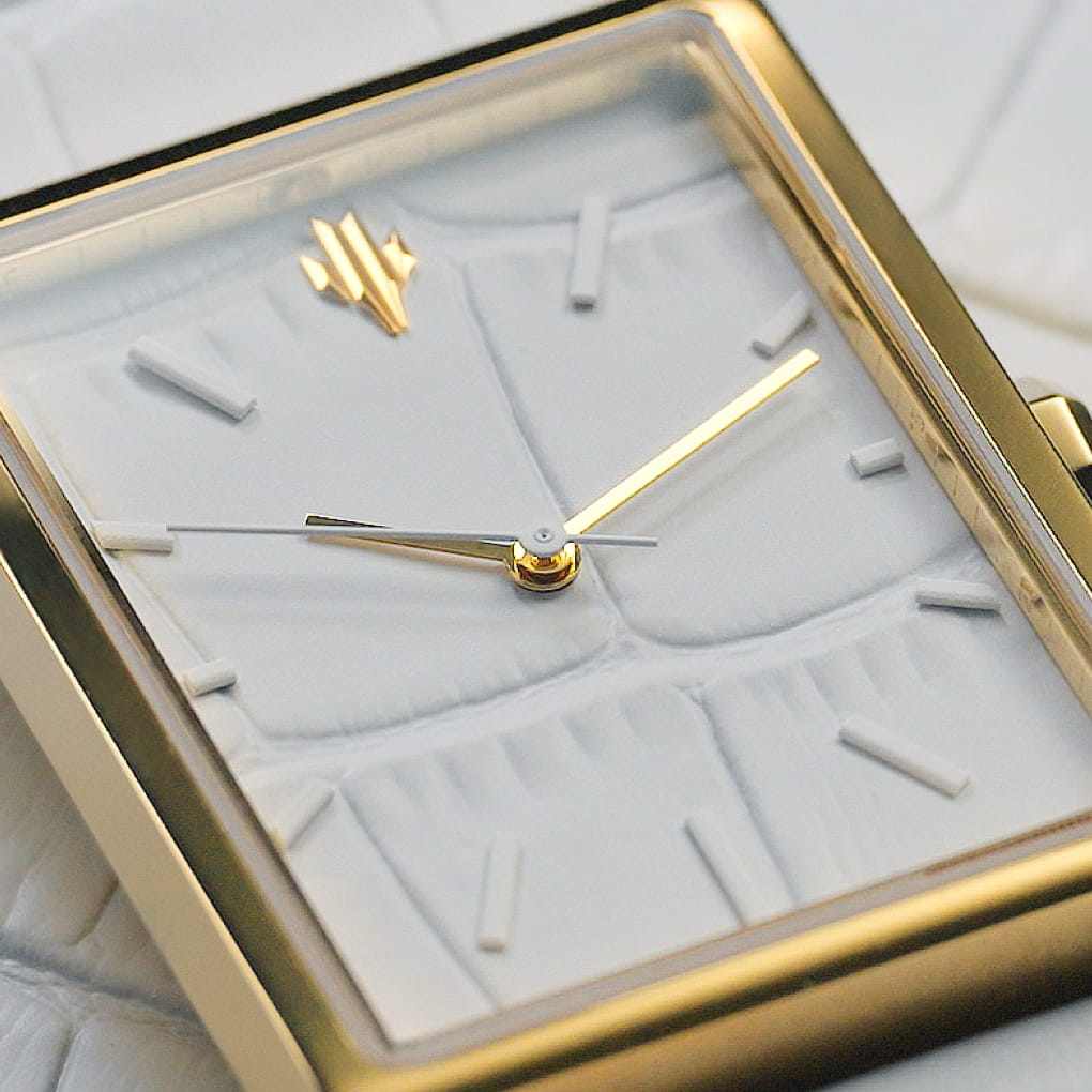 VIEREN Gold White Croc gold rectangular watch with croc-embossed white leather dial close-up