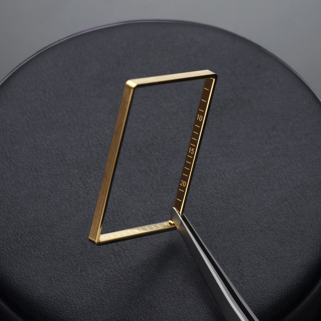 VIEREN x Roberta Boffo rectangular watch with 18K gold rehaut ring and etched minute tracker detail