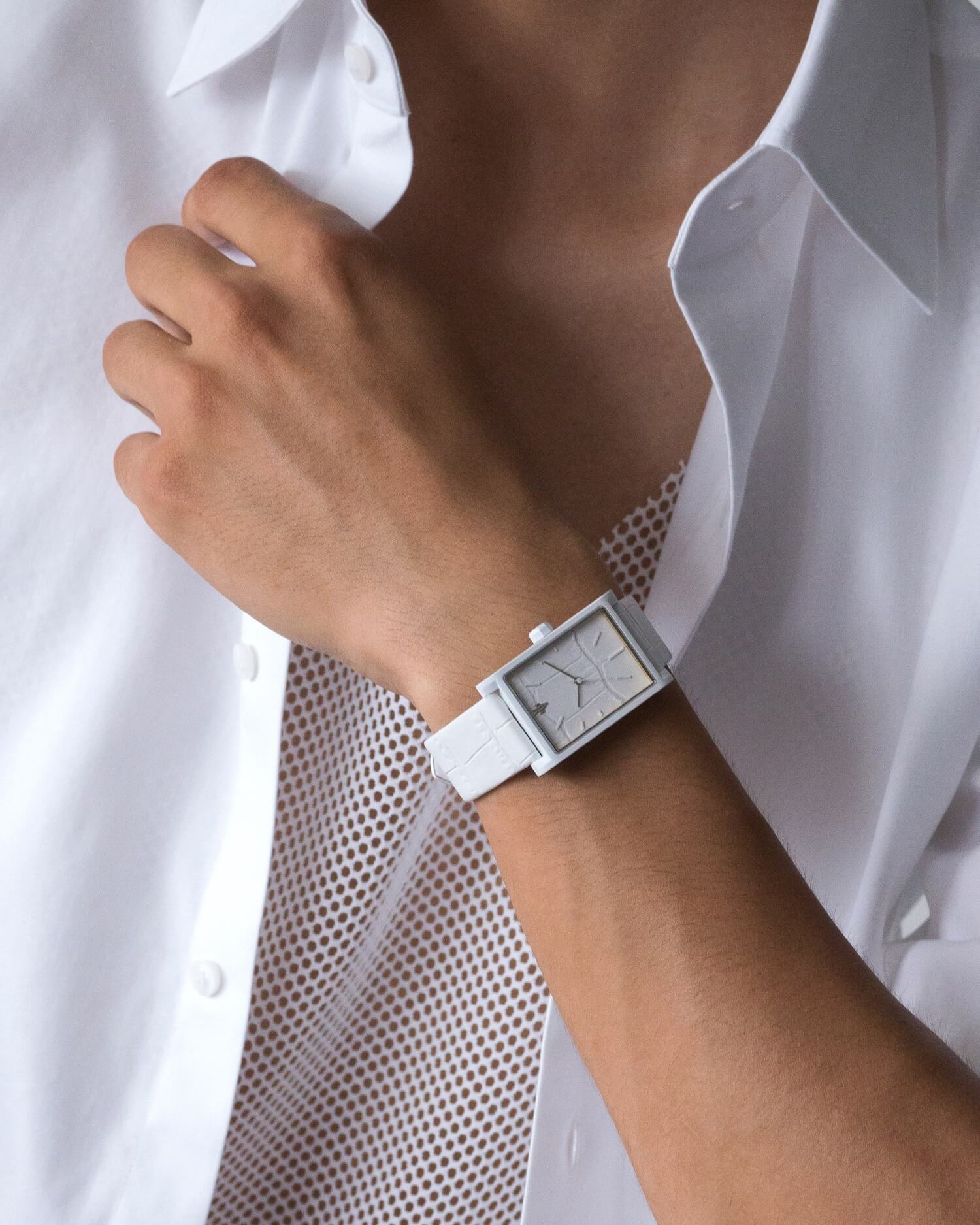 VIEREN White Croc Leather men's rectangular watch