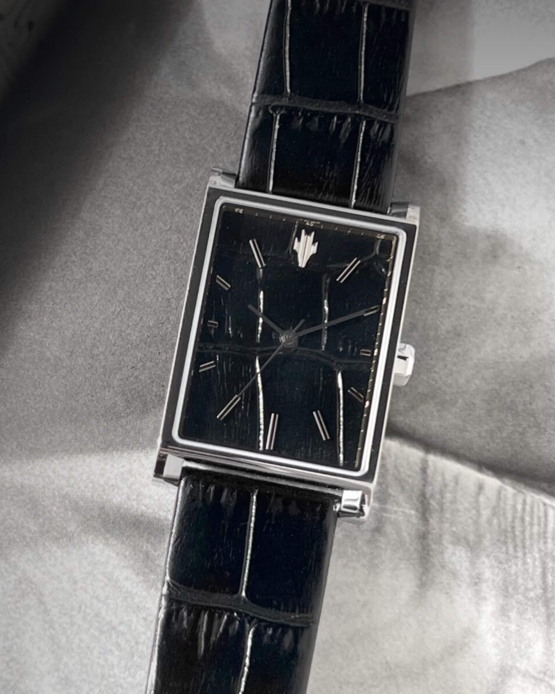 VIEREN Black Croc leather watch with textured leather dial and matching strap