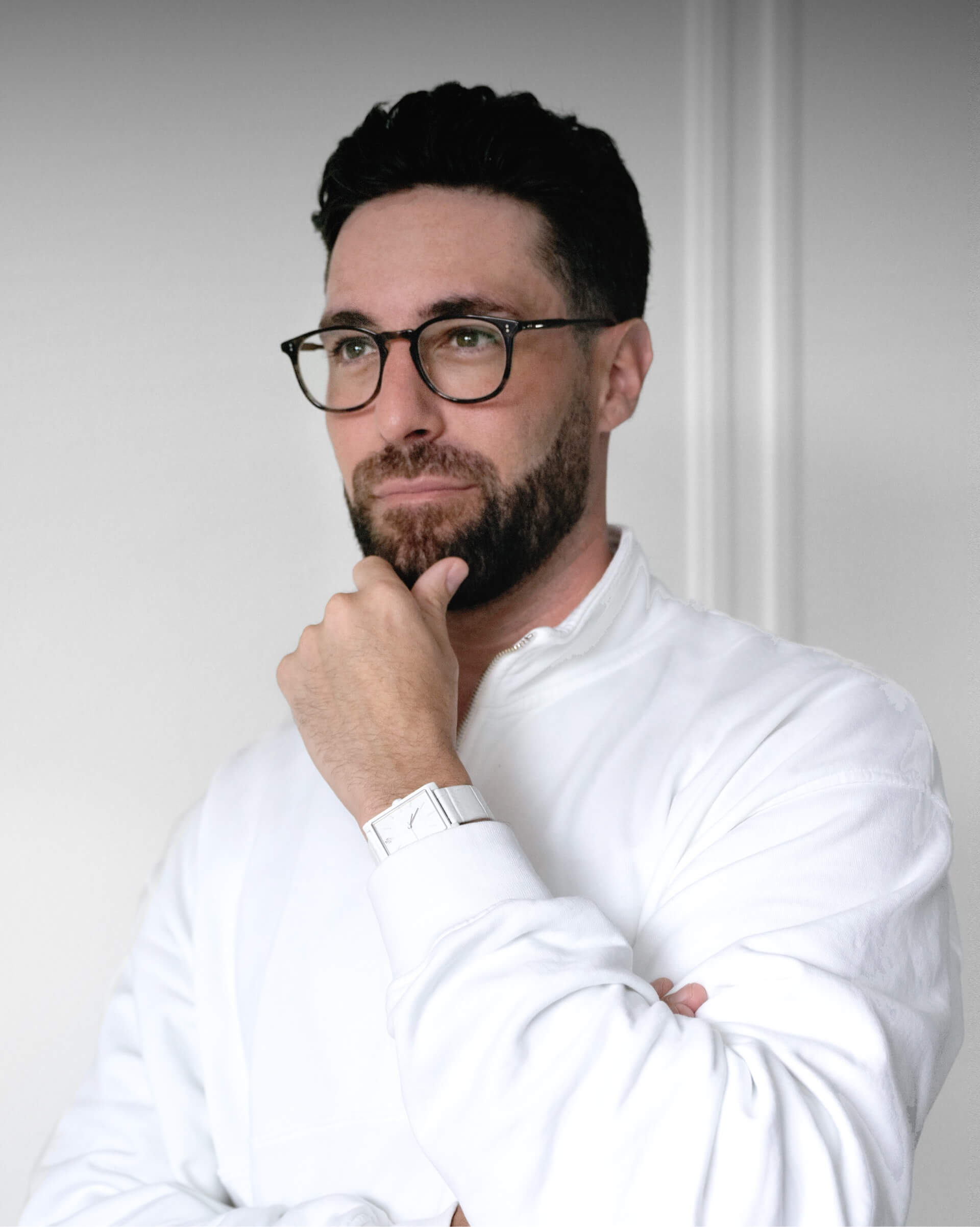 Brandon Kaplan wears VIEREN White Croc leather watch