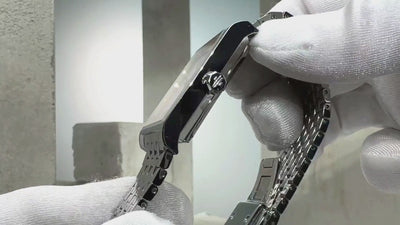 VIEREN White Diamond rectangular watch craftsmanship showcasing Swiss watchmaking details