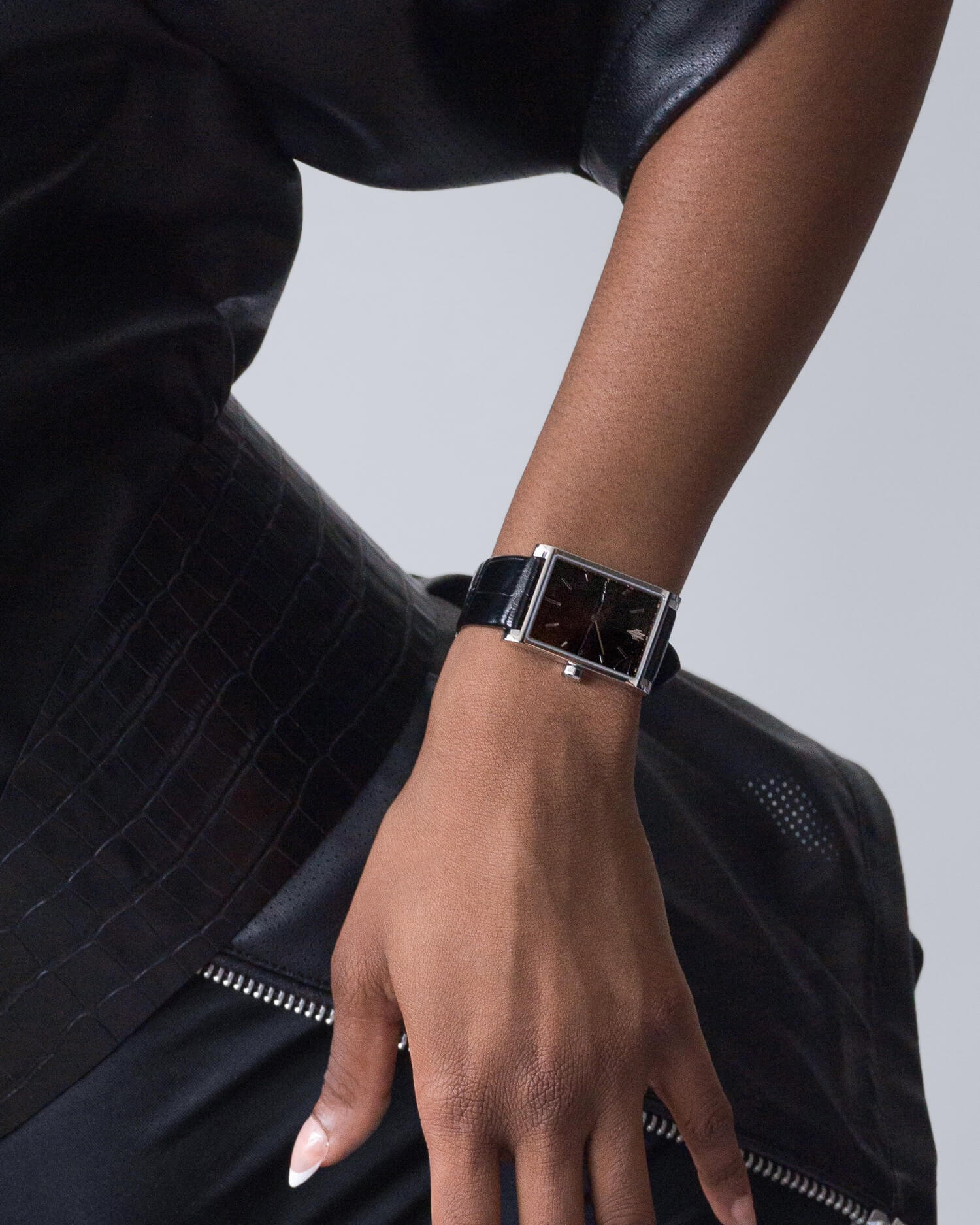 VIEREN Black Croc Leather women's rectangular watch