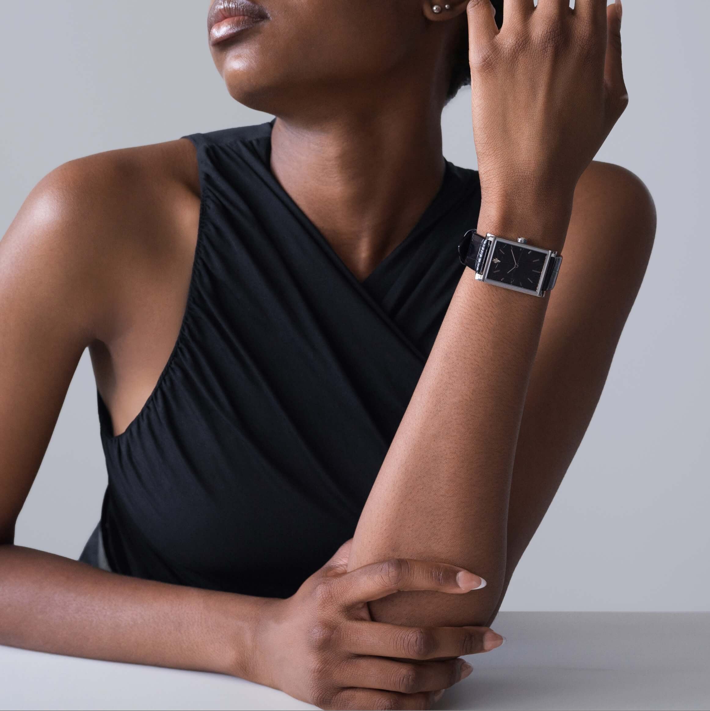 VIEREN Black Croc Leather women's watch gift for her