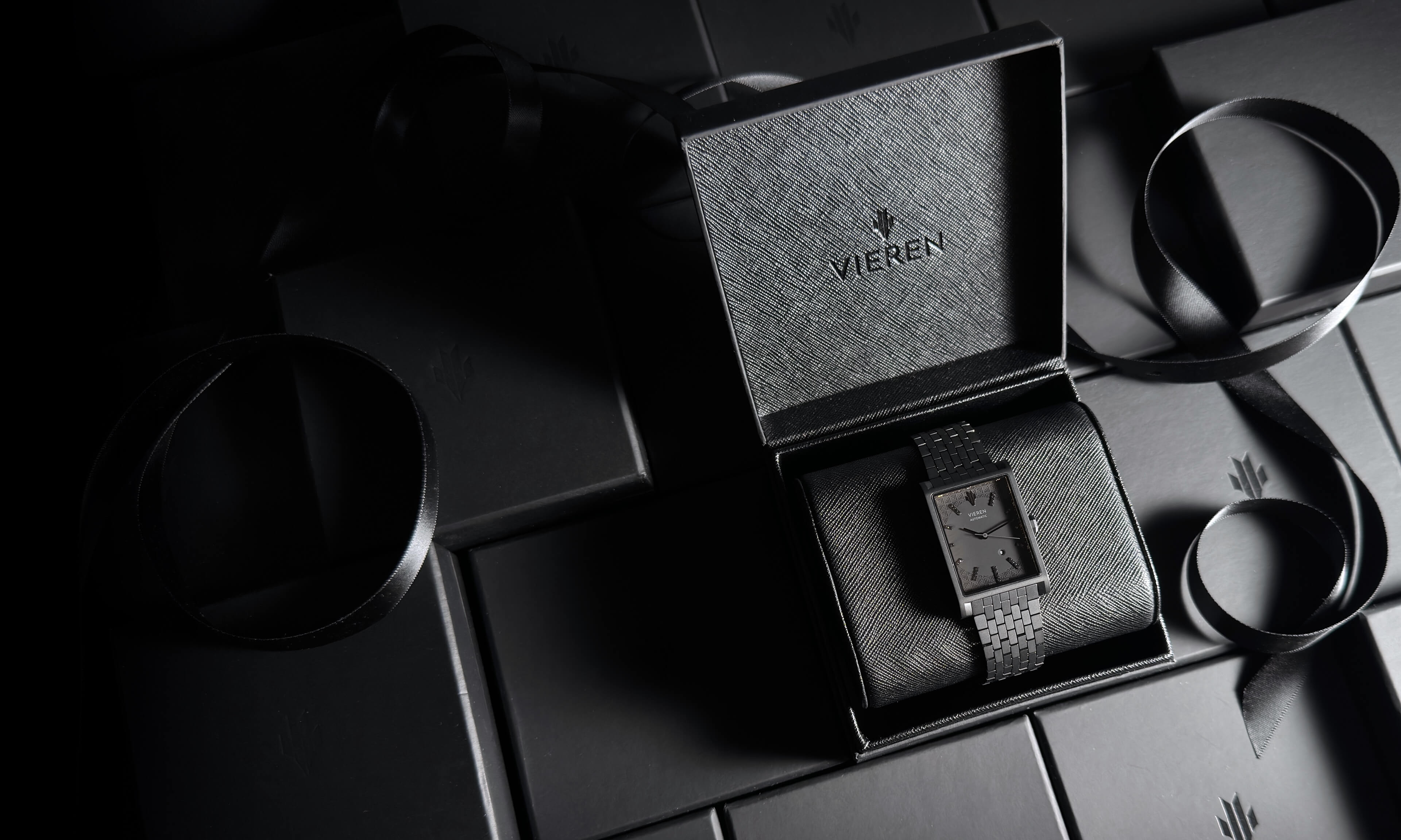 VIEREN black diamond rectangular watch with luxury gift box and display stand