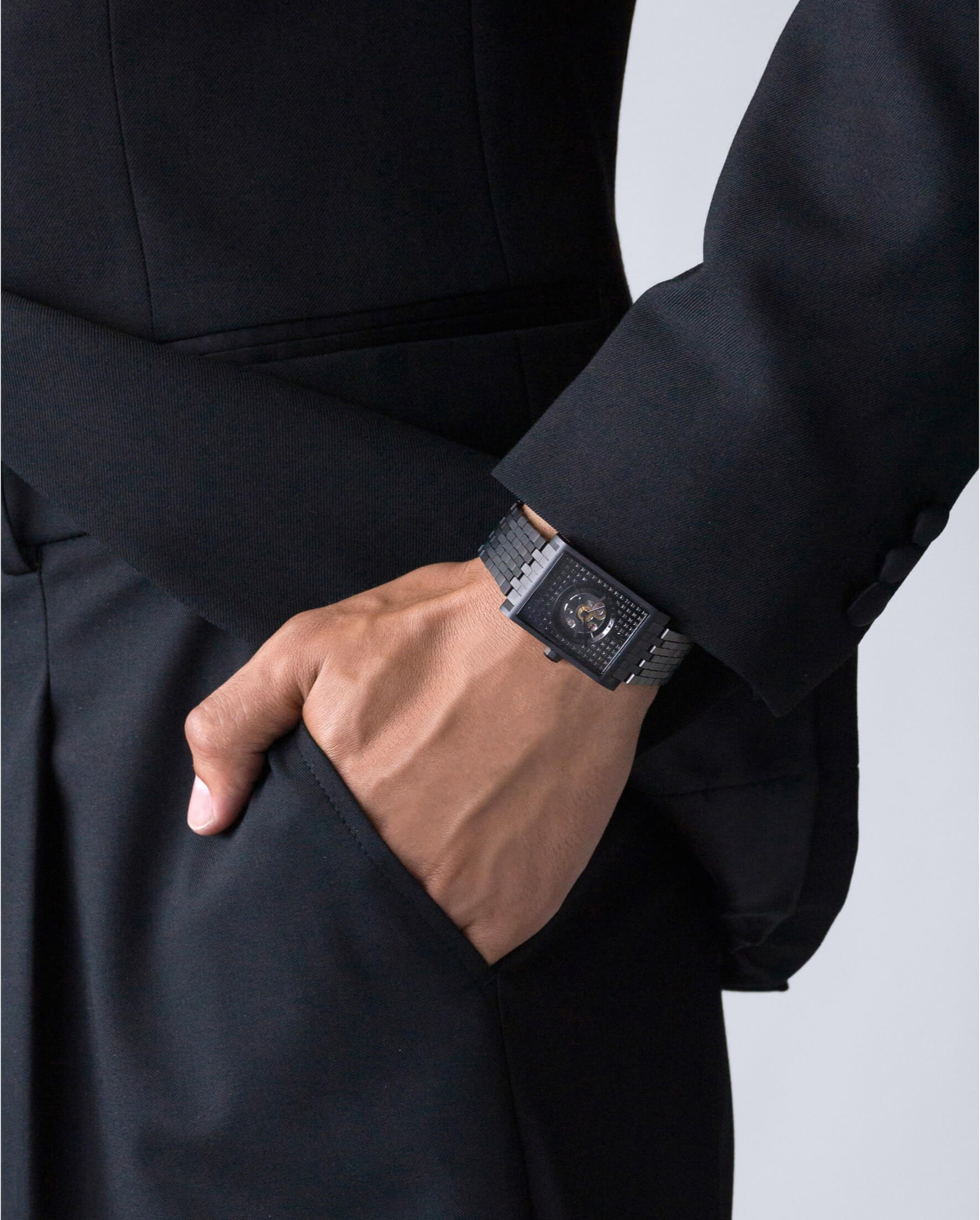 VIEREN Black Stereo Diamond men's watch styled with a black outfit