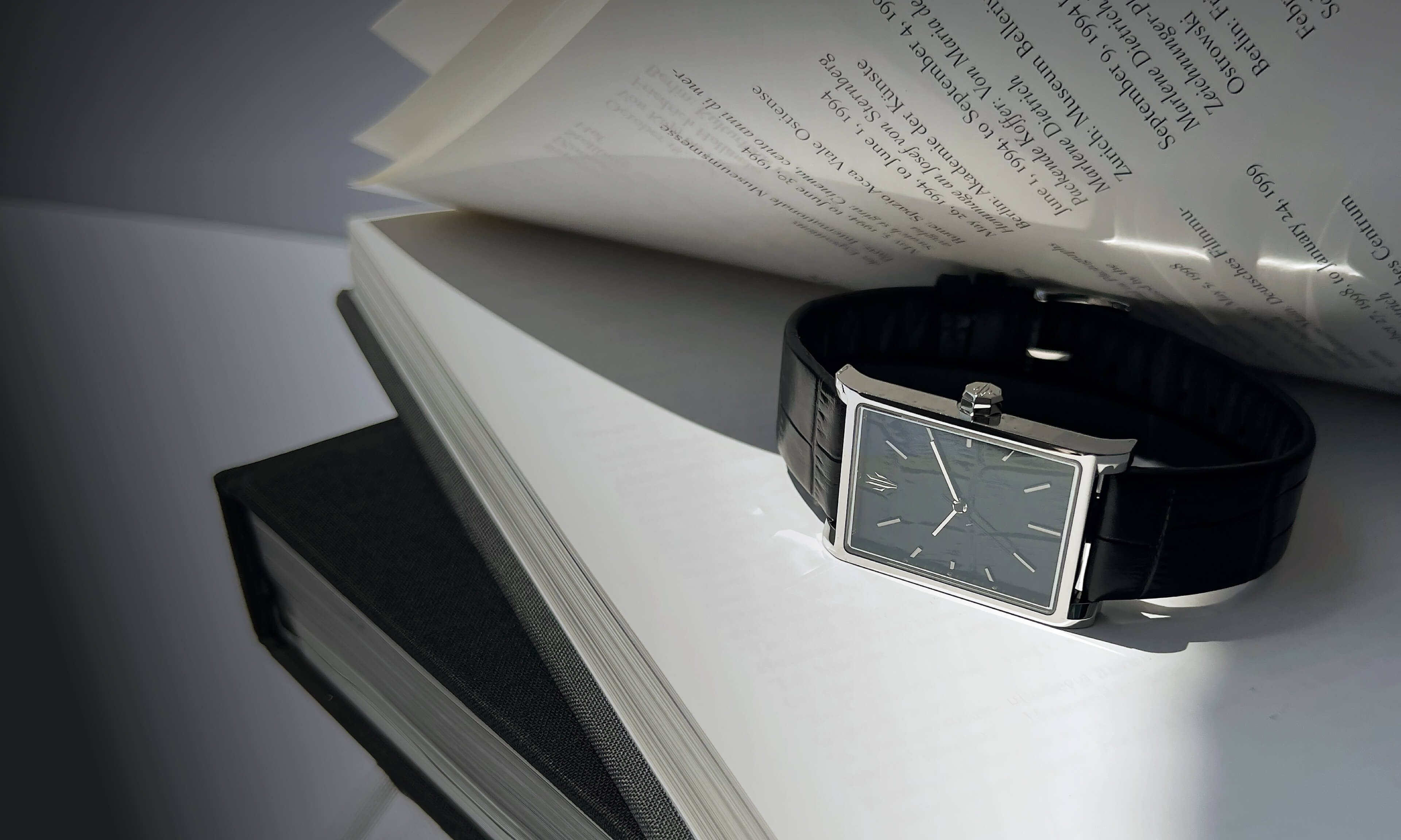 VIEREN Black Croc Leather rectangular watch with books for graduation gifts