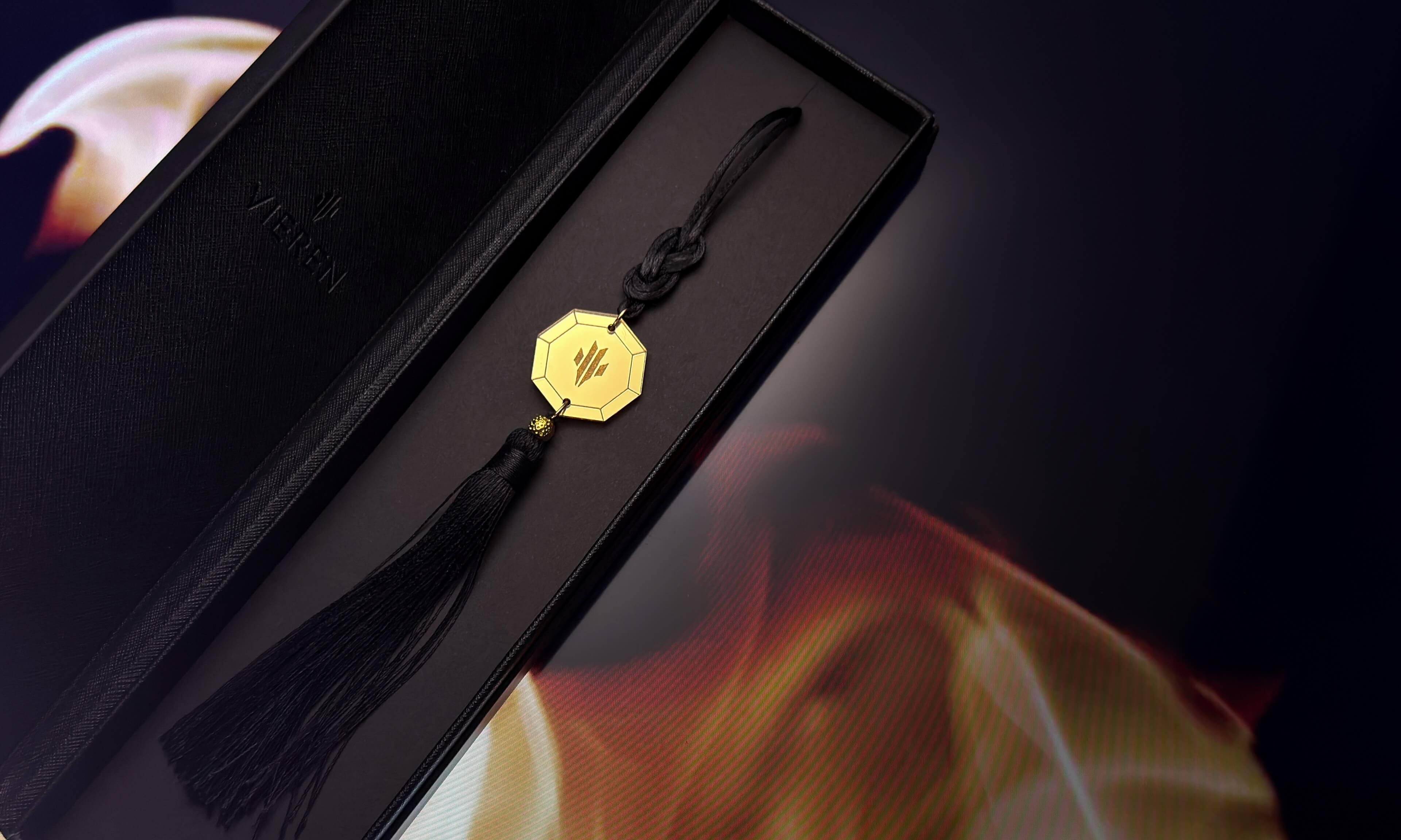 VIEREN modern gold talisman with black tassel in valet tray and box set Lunar New Year gift