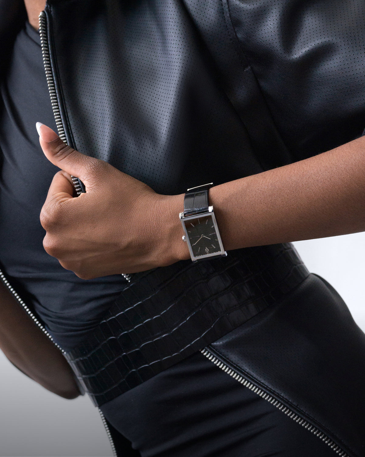VIEREN Black Croc Leather women's rectangular watch