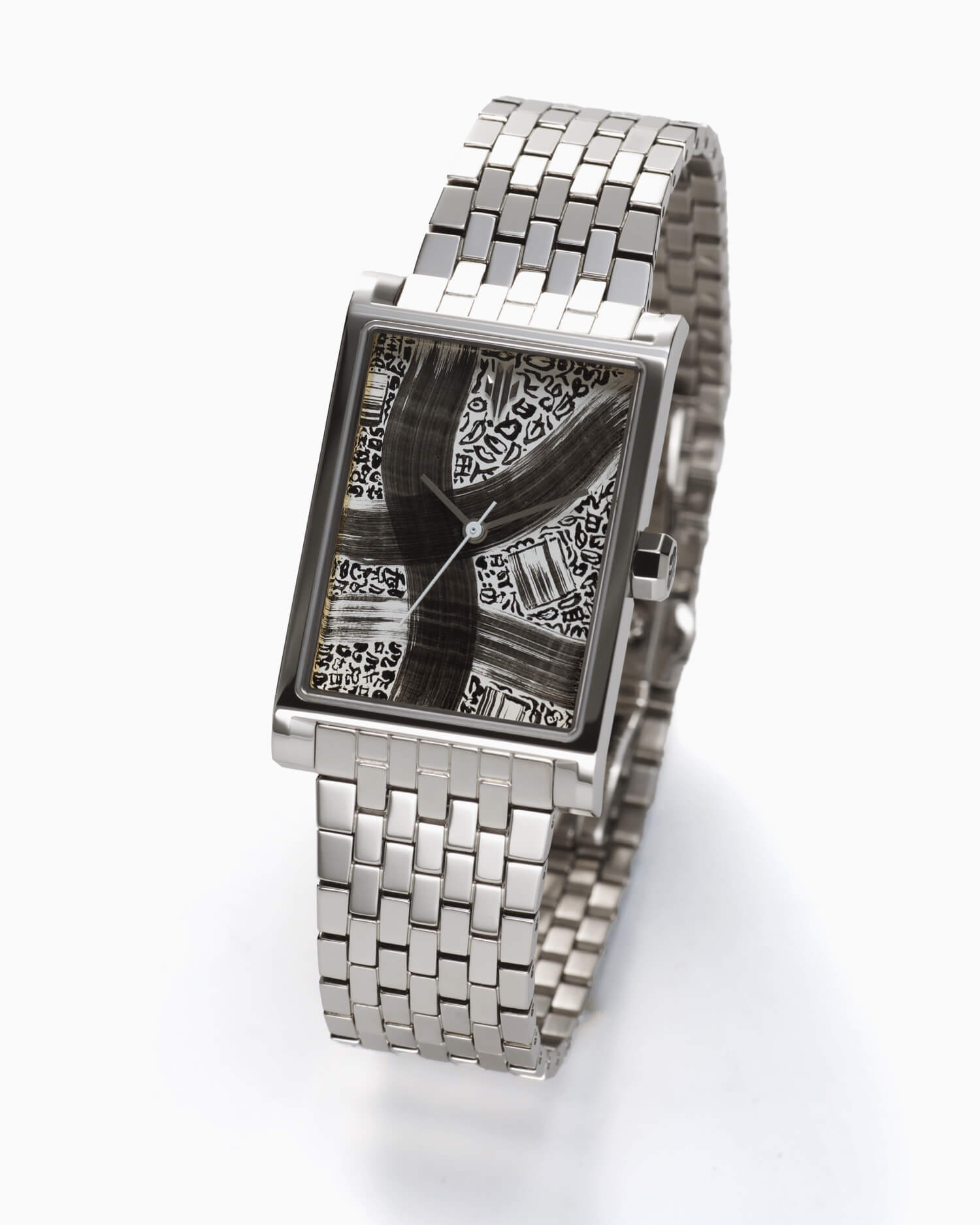 VIEREN x Roberta Boffo rectangular watch angled view