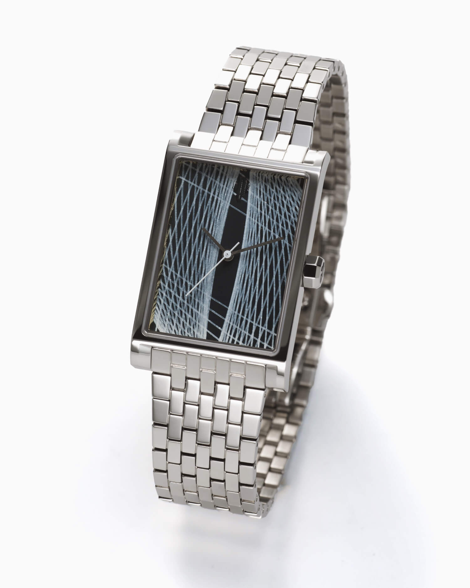 VIEREN x Sébastien Preschoux rectangular watch angled view