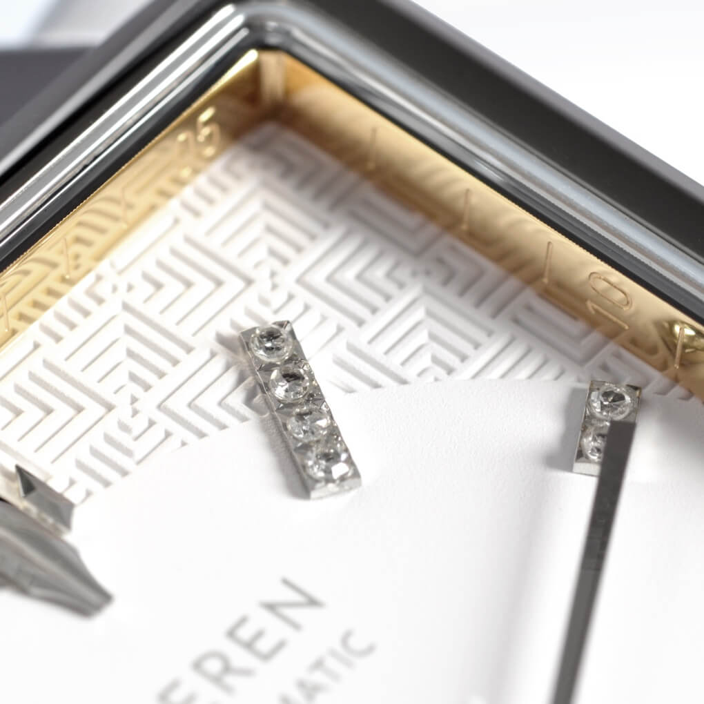 VIEREN White Diamond rectangular watch dial with 31 natural diamond indices on geometric patterned dial